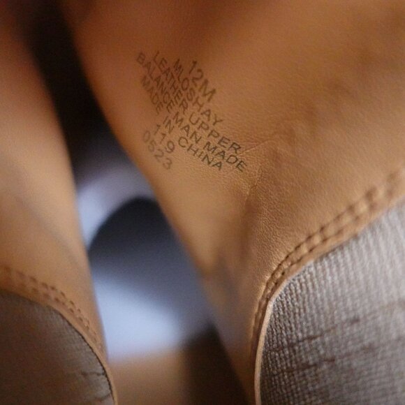 NEW Marc Fisher Women's Oshay Pointed Toe Suede Ankle Boots Size 12 Beige - Picture 8 of 8